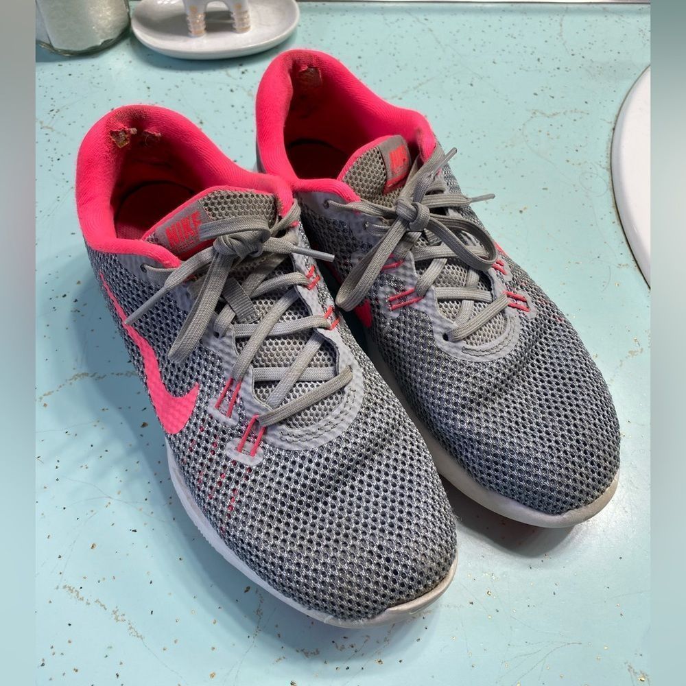 Nike shoes size 7.5